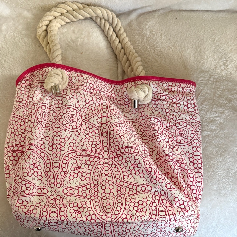 Stylish Red and White Tote Bag